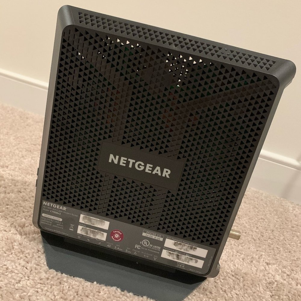 NETGEAR Nighthawk AC1900 Cable Modem - Picture 2 of 3
